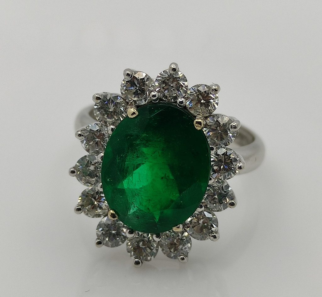 Ring ECOL 3.82Ct/D 1.73Ct/5.1g WG
